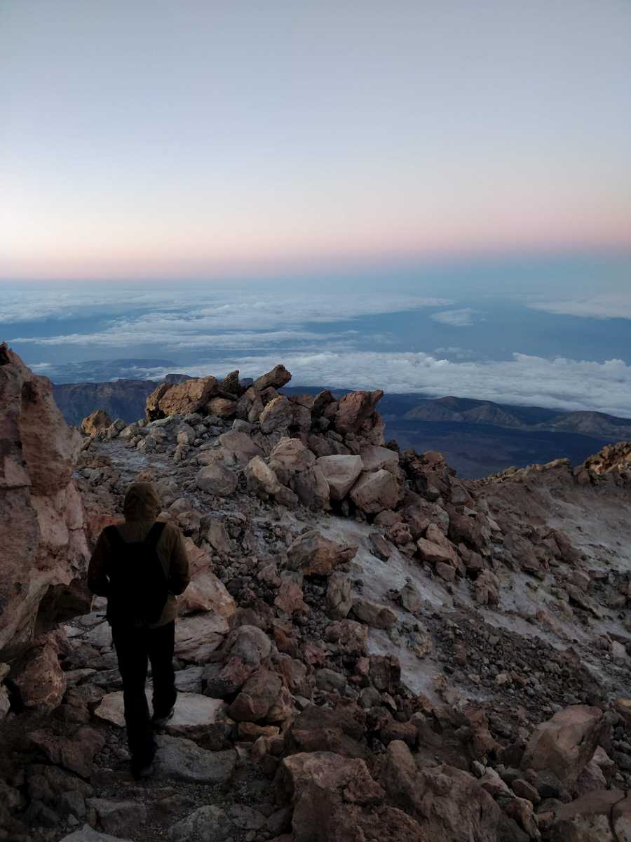 How to enjoy the sunrise from the top of Spain | ramonmorcillo.com